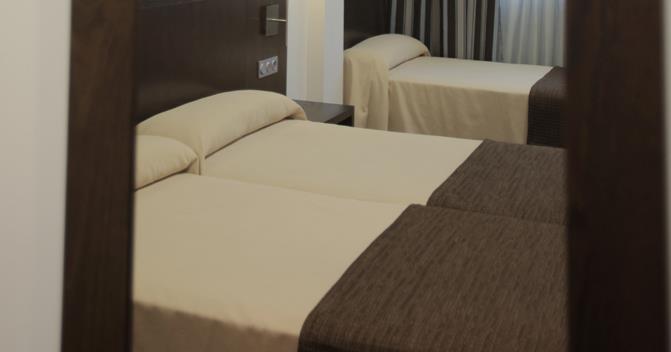 Complejo Leo 24H Hotel Monesterio Phòng bức ảnh