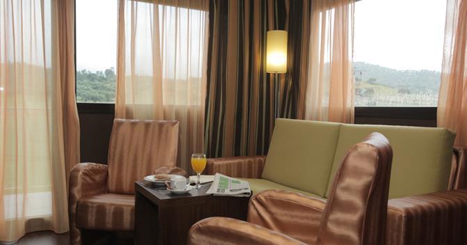 Complejo Leo 24H Hotel Monesterio Phòng bức ảnh