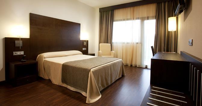 Complejo Leo 24H Hotel Monesterio Ngoại thất bức ảnh