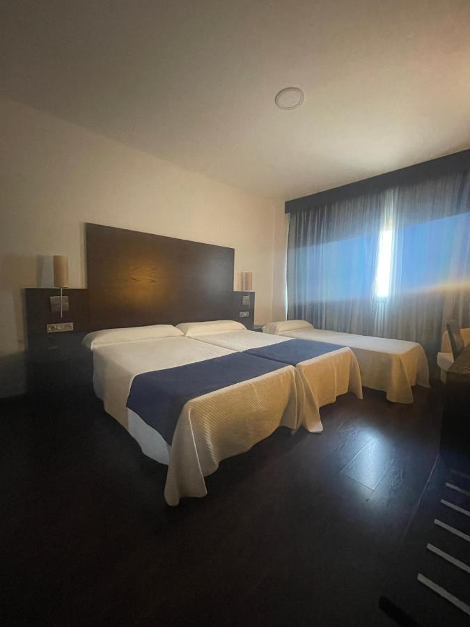Complejo Leo 24H Hotel Monesterio Ngoại thất bức ảnh