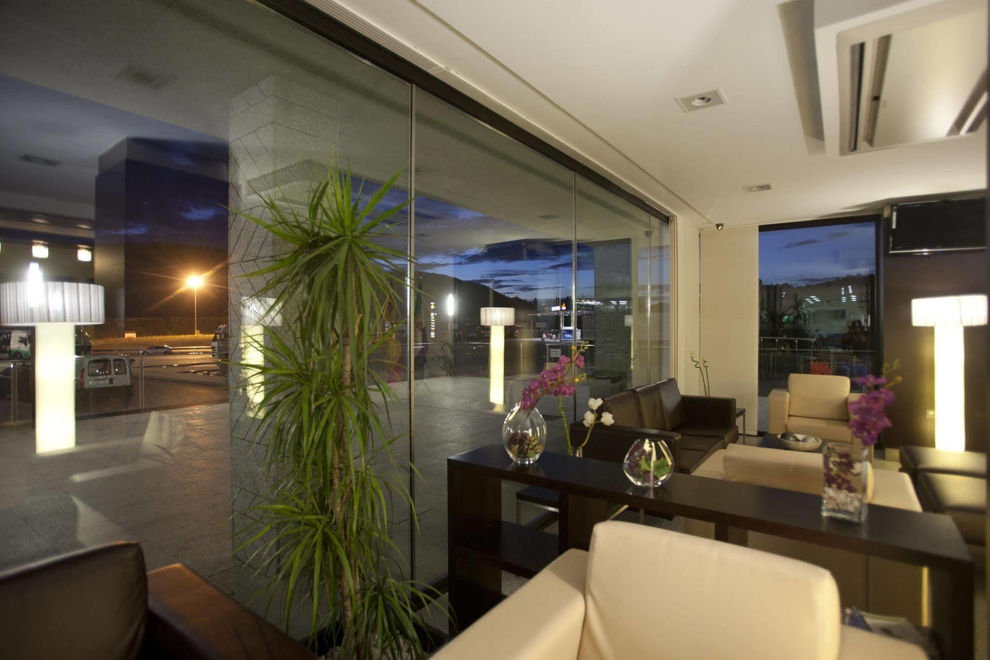 Complejo Leo 24H Hotel Monesterio Ngoại thất bức ảnh